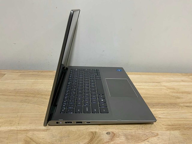 Dell inspiron p126g laptop - afbeelding 6 van  8
