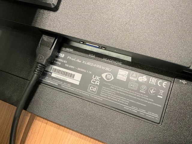 Dell k20a, iiyama prolite xub2495wsu dockingstation en monitoren op arm - afbeelding 7 van  7