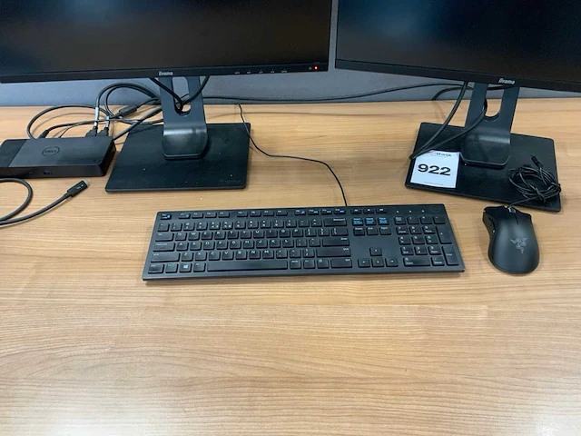 Dell k20a, iiyama prolite xub2495wsu dockingstation en monitoren op arm - afbeelding 5 van  7