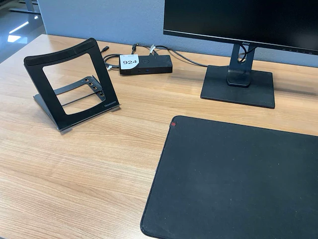 Dell k20a, iiyama prolite xub2495wsu dockingstation en monitoren - afbeelding 5 van  6