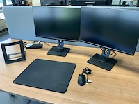 Dell k20a, iiyama prolite xub2495wsu dockingstation en monitoren