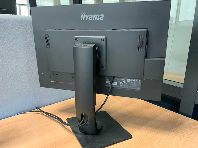 Dell k20a, iiyama prolite xub2495wsu dockingstation en monitoren - afbeelding 6 van  6