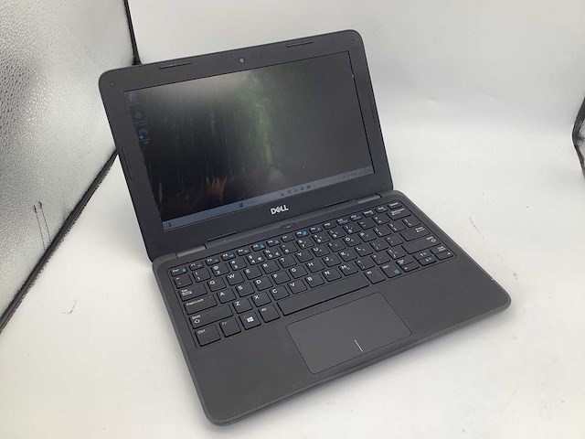 Dell latitude 3190 laptop - afbeelding 1 van  7
