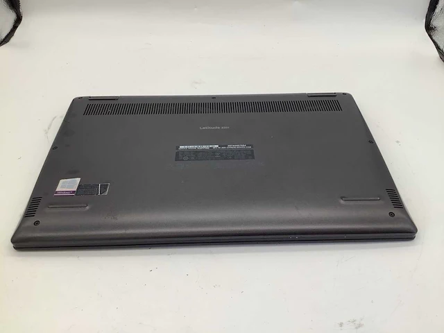 Dell latitude 3301 intel i3 8th gen laptop - afbeelding 9 van  9