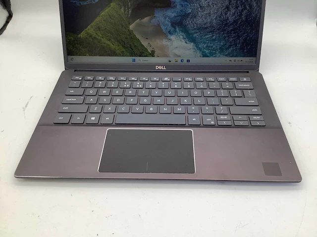 Dell latitude 3301 intel i3 8th gen laptop - afbeelding 2 van  9