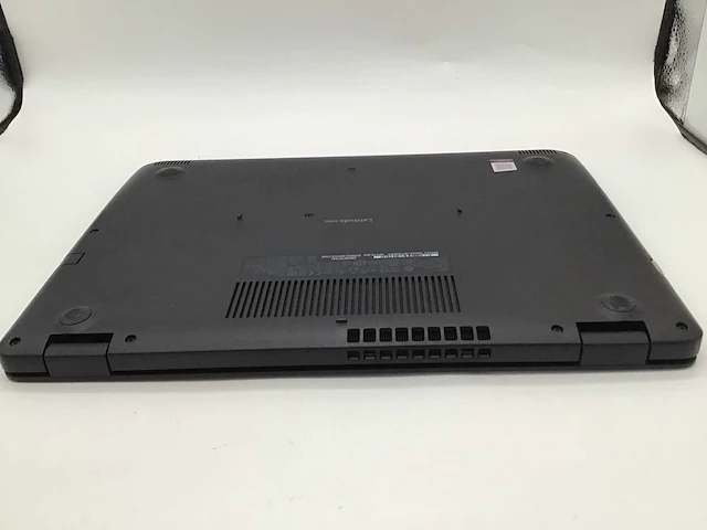 Dell latitude 3490 intel 8th gen laptop - afbeelding 8 van  10