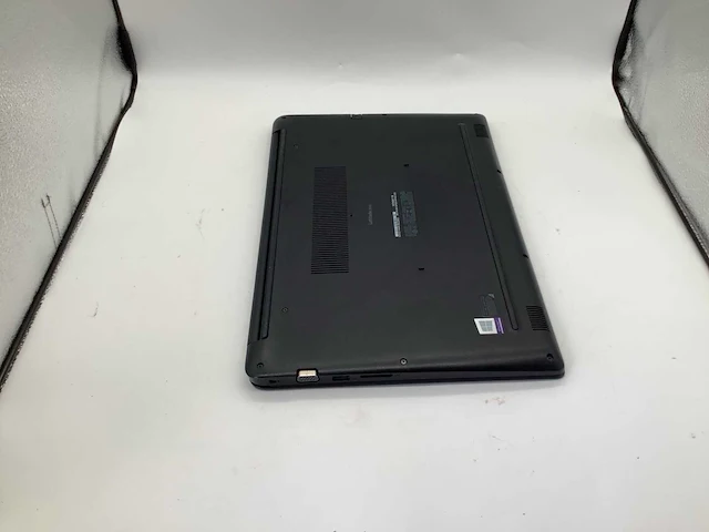 Dell latitude 3500 i5-8265u laptop - afbeelding 2 van  10