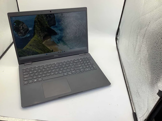 Dell latitude 3510 i3 10th gen laptop - afbeelding 1 van  6