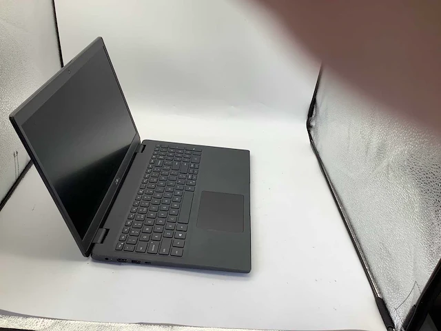Dell latitude 3510 i3 10th gen laptop - afbeelding 5 van  6