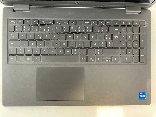 Dell latitude 3520 15.6”, core(tm) i7 11th gen, 8 gb ram, 256 gb nvme laptop - afbeelding 4 van  7