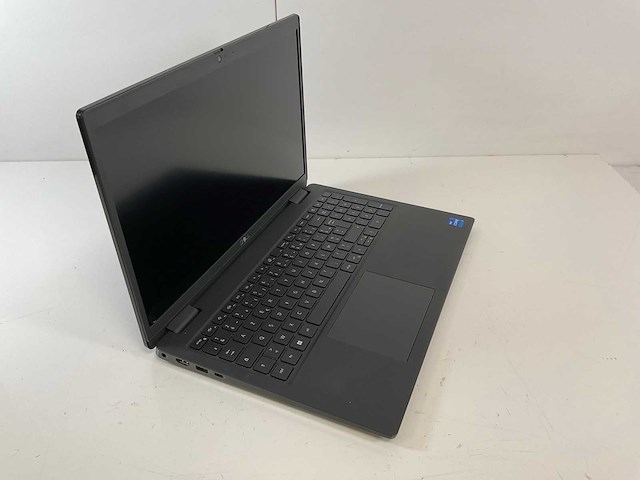 Dell latitude 3520 15.6”, core(tm) i7 11th gen, 8 gb ram, 256 gb nvme laptop - afbeelding 2 van  7