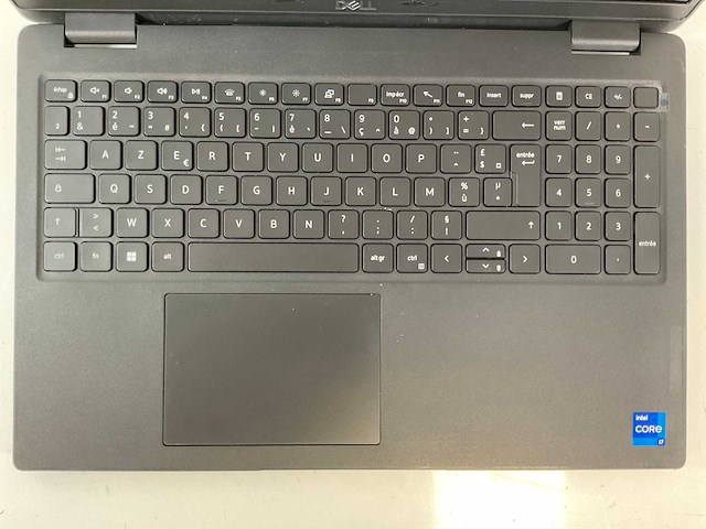 Dell latitude 3520 15.6”, core(tm) i7 11th gen, 8 gb ram, 256 gb nvme laptop - afbeelding 4 van  7