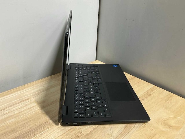 Dell latitude 3520 laptop - afbeelding 4 van  8