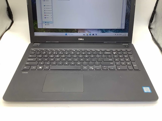 Dell latitude 3580 i5 laptop - afbeelding 4 van  8