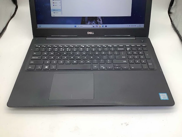 Dell latitude 3590 i5 laptop - afbeelding 3 van  9
