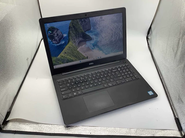 Dell latitude 3590 i5 laptop - afbeelding 2 van  7
