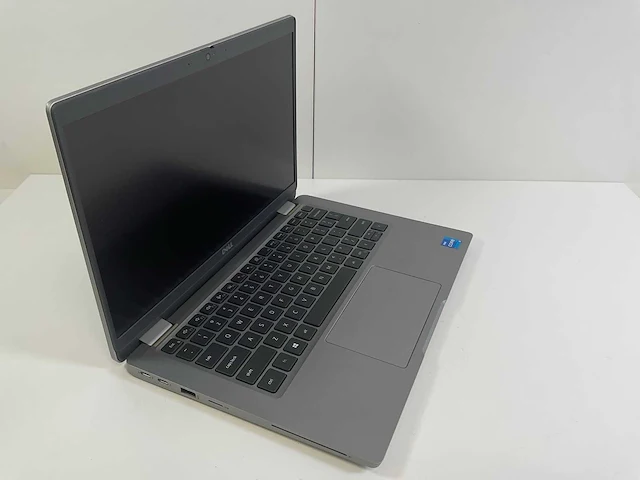 Dell latitude 5320 13.3”, core(tm) i5 11th gen, 8 gb ram, 256 gb nvme laptop - afbeelding 1 van  4