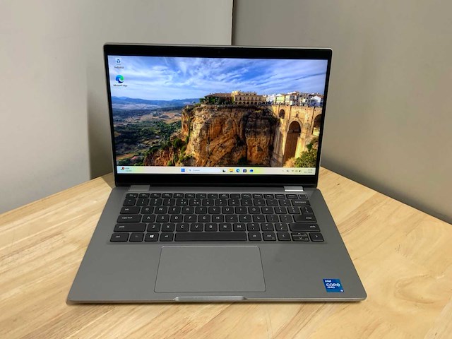 Dell latitude 5320 laptop - afbeelding 1 van  8