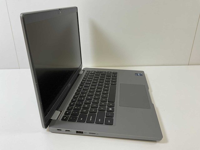 Dell latitude 5330 13.3”, core(tm) i5 12th gen, 16 gb ram, 256 gb nvme laptop - afbeelding 2 van  5