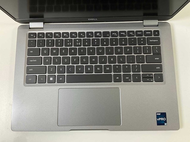 Dell latitude 5330 13.3”, core(tm) i5 12th gen, 16 gb ram, 256 gb nvme laptop - afbeelding 4 van  7