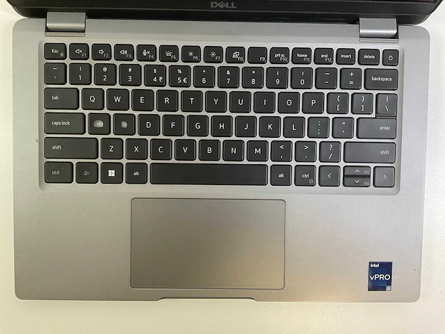 Dell latitude 5330 13.3”, core(tm) i5 12th gen, 16 gb ram, 256 gb nvme laptop - afbeelding 4 van  7