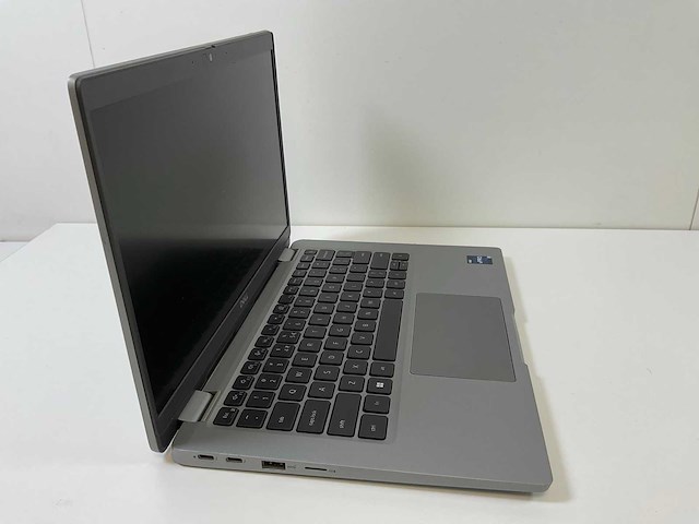 Dell latitude 5330 13.3”, core(tm) i7 12th gen, 16 gb ram, 256 gb nvme laptop - afbeelding 2 van  7