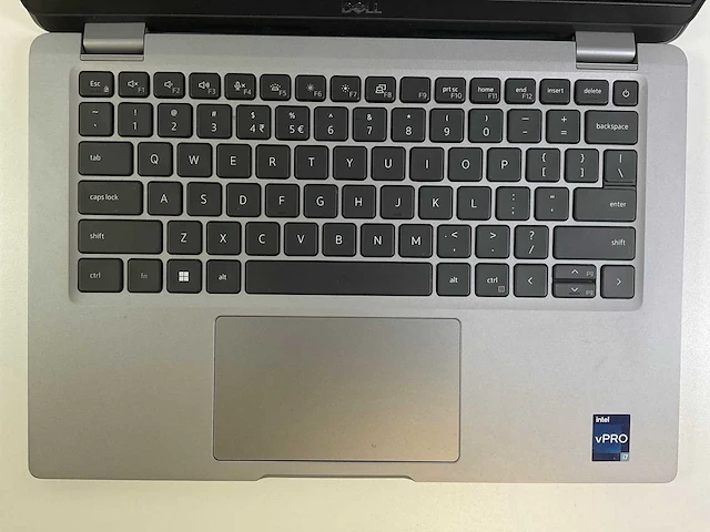 Dell latitude 5330 13.3”, core(tm) i7 12th gen, 16 gb ram, 256 gb nvme laptop - afbeelding 4 van  7