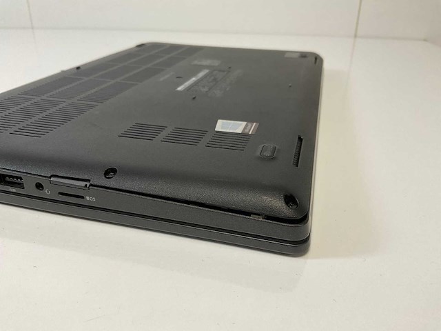 Dell latitude 5400 14”, core(tm) i7 8th gen, 16 gb ram, 512 gb nvme laptops (3x) - afbeelding 17 van  24