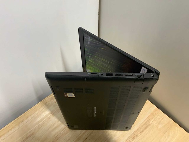 Dell latitude 5400 laptop - afbeelding 5 van  8
