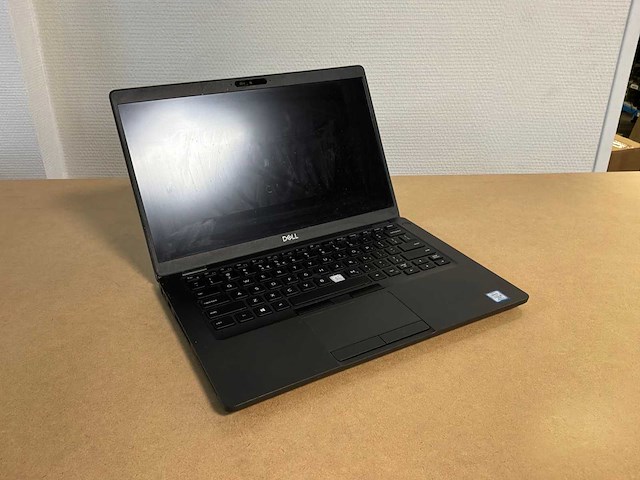 Dell latitude 5400 laptop - afbeelding 1 van  3
