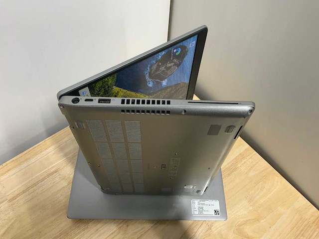 Dell latitude 5410 laptop (2x) - afbeelding 4 van  9