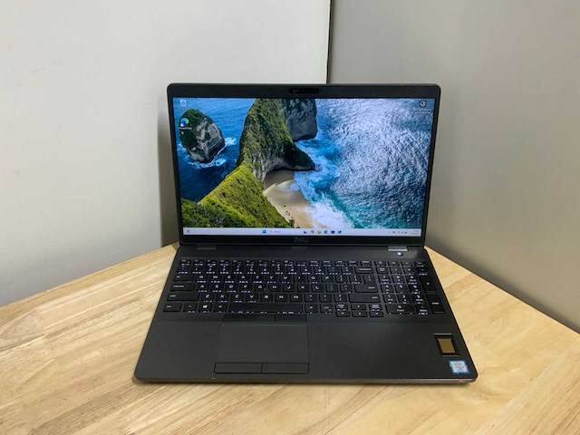 Dell latitude 5410 laptop - afbeelding 1 van  7