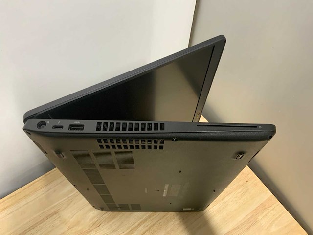 Dell latitude 5410 laptop - afbeelding 4 van  7