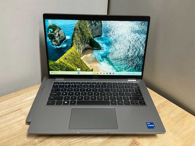 Dell latitude 5430(i5-gen12) laptop (2x) - afbeelding 1 van  8