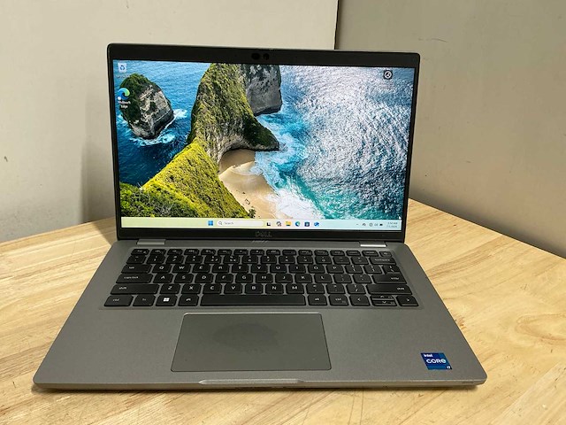 Dell latitude 5430(i7-gen12) laptop - afbeelding 1 van  8