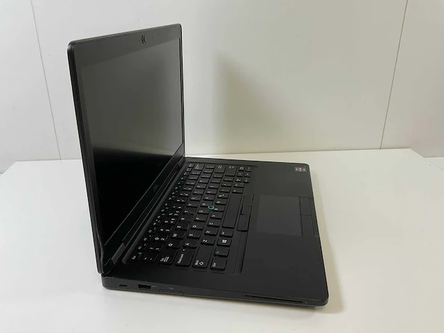 Dell latitude 5495 14”, amd ryzen 5 pro 2500u, 8 gb ram, 256 gb ssd laptop - afbeelding 2 van  8