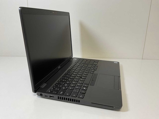Dell latitude 5501 15.5”, core(tm) i7 9th gen, 32 gb ram, 512 gb nvme laptop - afbeelding 2 van  7