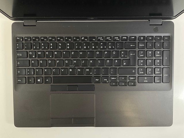 Dell latitude 5501 15,6”, core(tm) i7 9th gen, 32 gb ram, 512 gb nvme laptop - afbeelding 4 van  7