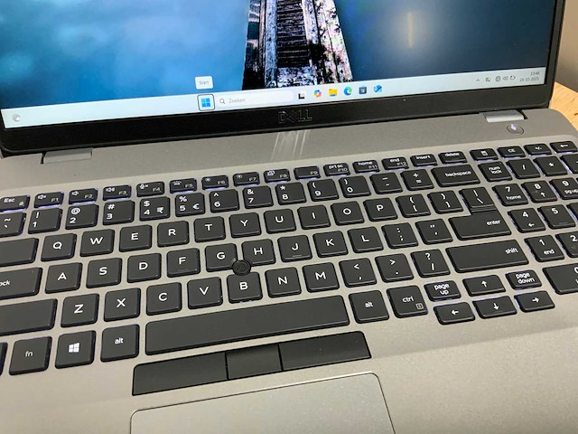 Dell latitude 5510 (i5gen10) laptop - afbeelding 2 van  7