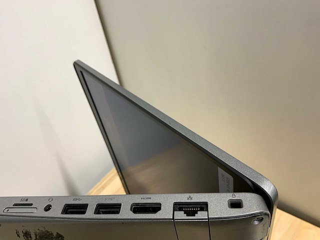 Dell latitude 5510 (i5gen10) laptop - afbeelding 7 van  7
