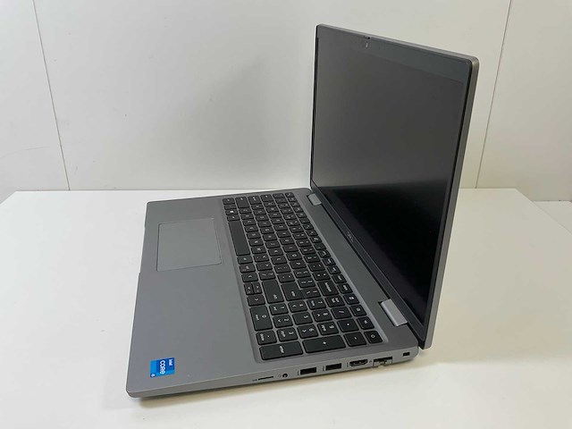 Dell latitude 5520 15.5”, core(tm) i5 11th gen, 16 gb ram, 256 gb nvme laptop - afbeelding 2 van  5