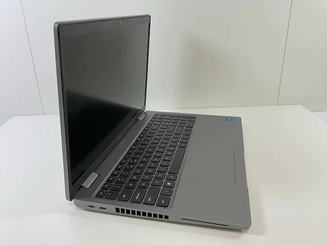 Dell latitude 5520 15.5”, core(tm) i5 11th gen, 16 gb ram, 256 gb nvme laptop - afbeelding 2 van  6