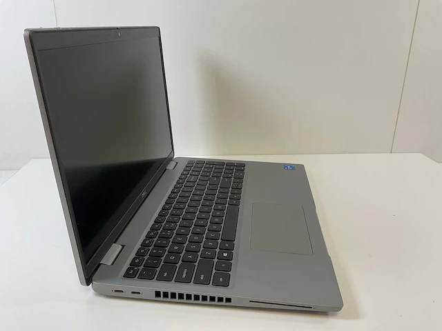 Dell latitude 5520 15.5”, core(tm) i5 11th gen, 16 gb ram, 256 gb nvme laptop - afbeelding 2 van  7