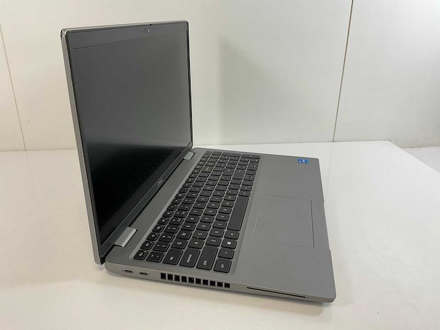 Dell latitude 5520 15.5”, core(tm) i5 11th gen, 8 gb ram, 256 gb nvme laptop - afbeelding 2 van  7