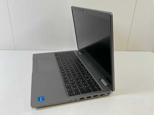 Dell latitude 5520 15.5”, core(tm) i5 11th gen, 8 gb ram, 256 gb nvme laptop - afbeelding 3 van  7
