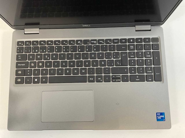 Dell latitude 5520 15,5”, core(tm) i7 11th gen, 16 gb ram, 512 gb nvme laptop - afbeelding 4 van  7