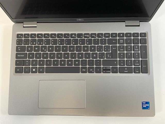 Dell latitude 5520 15,5”, core(tm) i7 11th gen, 16 gb ram, 512 gb nvme laptop - afbeelding 4 van  6