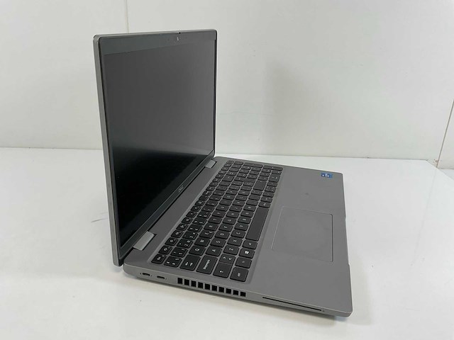Dell latitude 5520 15,5”, core(tm) i7 11th gen, 16 gb ram, 512 nvme laptop - afbeelding 2 van  7