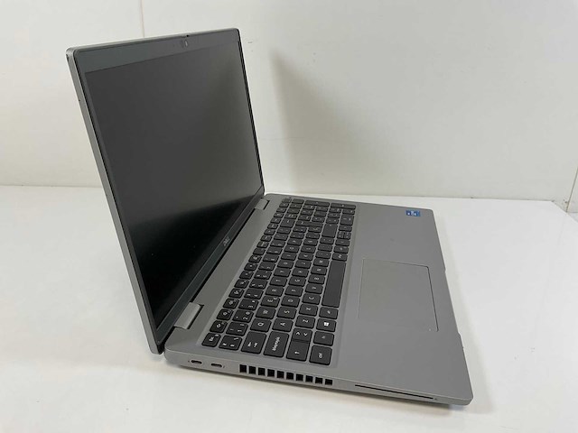 Dell latitude 5520 15,5”, core(tm) i7 11th gen, 16 gb ram, 512 nvme laptop - afbeelding 2 van  4