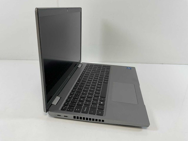 Dell latitude 5520 15,5”, core(tm) i7 11th gen, 16 gb ram, no hdd laptop - afbeelding 2 van  7